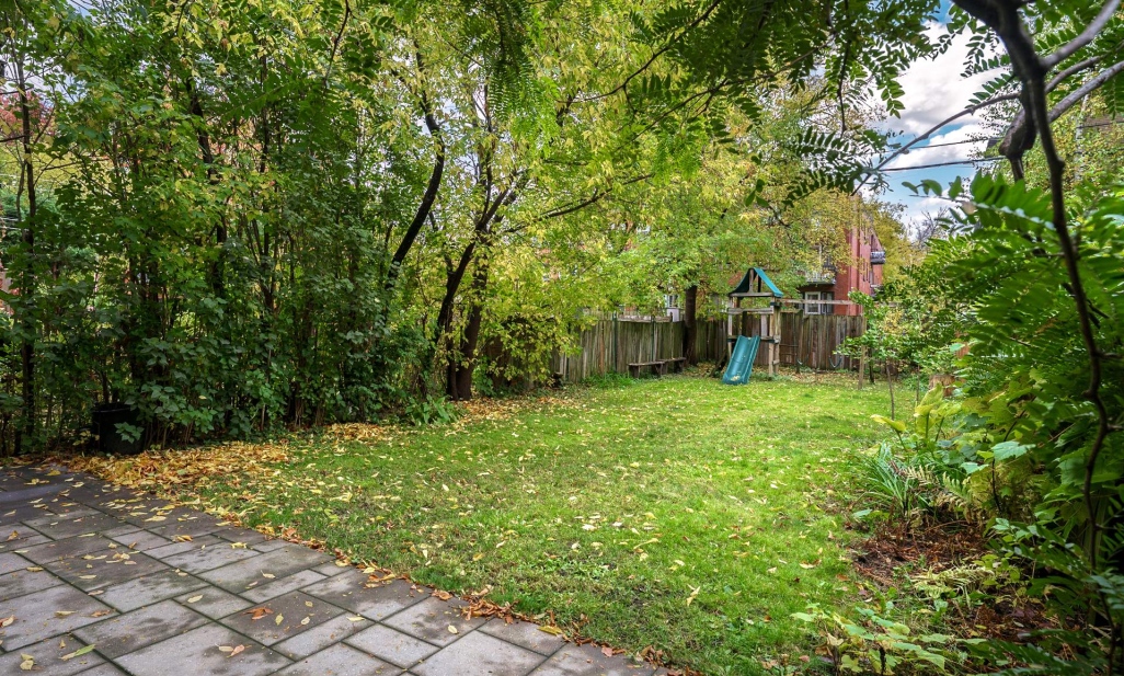 Propriété à Montréal (Côte-des-Neiges/Notre-Dame-de-Grâce) | 2382 Boul. Grand, Montréal (Côte-des-Neiges/Notre-Dame-de-Grâce)