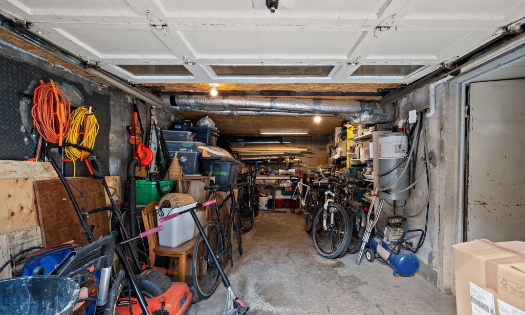 Propriété à Montréal (Côte-des-Neiges/Notre-Dame-de-Grâce) | 4358 Av. Prince-of-Wales, Montréal (Côte-des-Neiges/Notre-Dame-de-Grâce)
