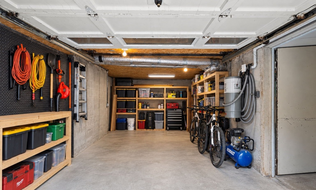 Propriété à Montréal (Côte-des-Neiges/Notre-Dame-de-Grâce) | 4358 Av. Prince-of-Wales, Montréal (Côte-des-Neiges/Notre-Dame-de-Grâce)