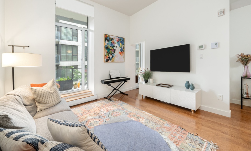 Propriété à Montréal (Villeray/Saint-Michel/Parc-Extension) | 7400 Boul. St-Laurent, app. 206, Montréal (Villeray/Saint-Michel/Parc-Extension)