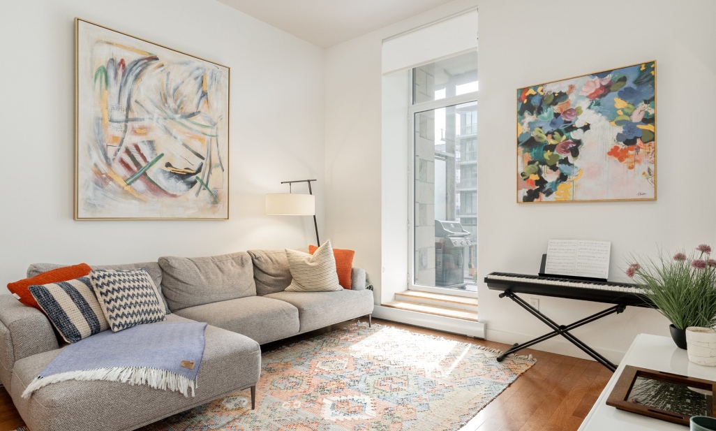 Propriété à Montréal (Villeray/Saint-Michel/Parc-Extension) | 7400 Boul. St-Laurent, app. 206, Montréal (Villeray/Saint-Michel/Parc-Extension)