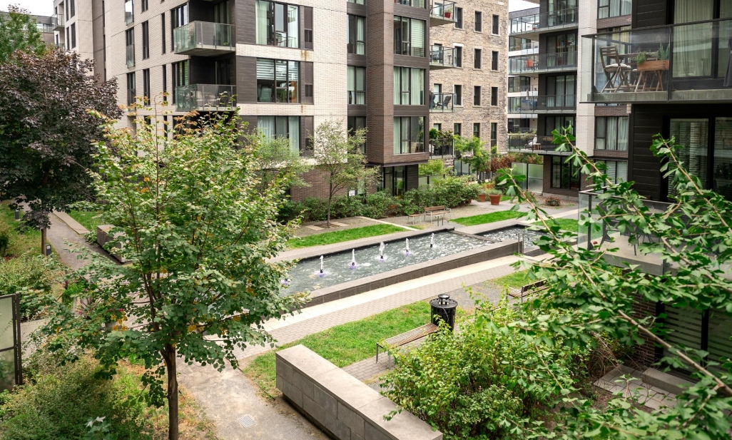 Propriété à Montréal (Villeray/Saint-Michel/Parc-Extension) | 7400 Boul. St-Laurent, app. 206, Montréal (Villeray/Saint-Michel/Parc-Extension)