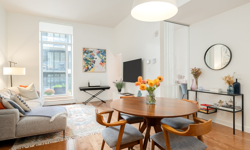 Propriété à Montréal (Villeray/Saint-Michel/Parc-Extension) | 7400 Boul. St-Laurent, app. 206, Montréal (Villeray/Saint-Michel/Parc-Extension)