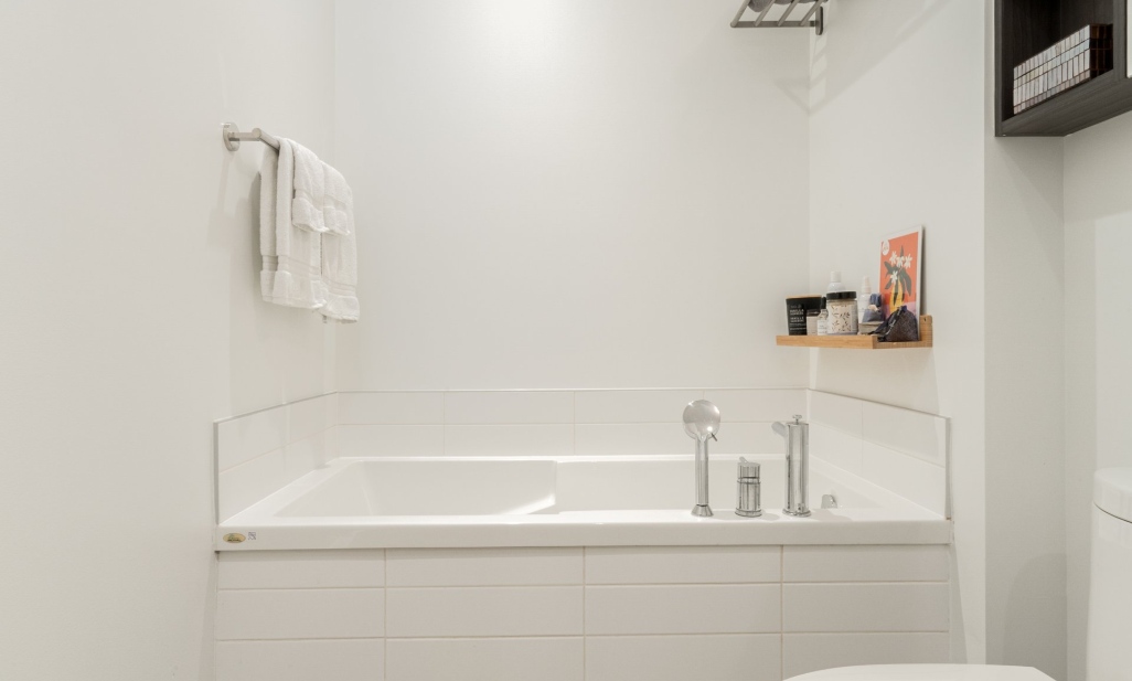 Propriété à Montréal (Villeray/Saint-Michel/Parc-Extension) | 7400 Boul. St-Laurent, app. 206, Montréal (Villeray/Saint-Michel/Parc-Extension)