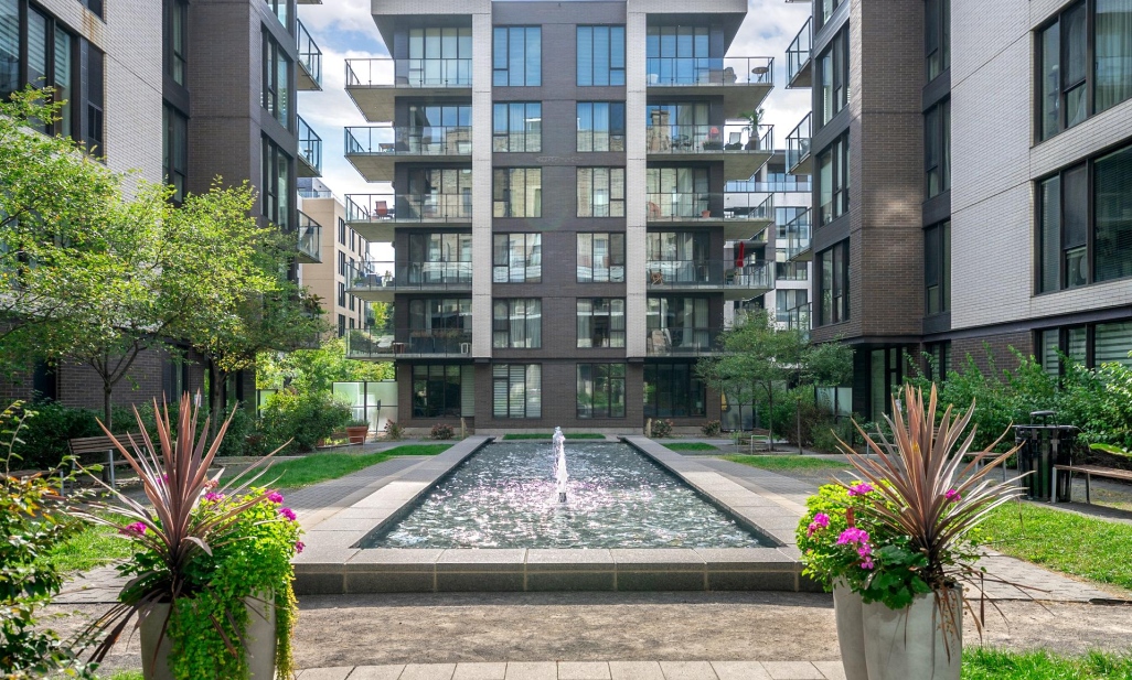 Propriété à Montréal (Villeray/Saint-Michel/Parc-Extension) | 7400 Boul. St-Laurent, app. 206, Montréal (Villeray/Saint-Michel/Parc-Extension)