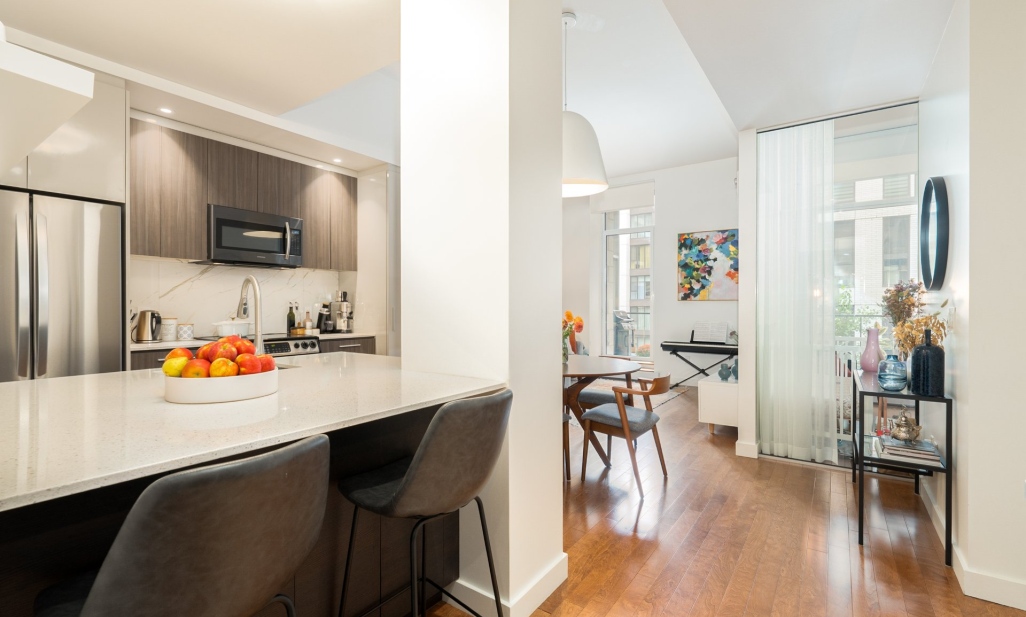 Propriété à Montréal (Villeray/Saint-Michel/Parc-Extension) | 7400 Boul. St-Laurent, app. 206, Montréal (Villeray/Saint-Michel/Parc-Extension)