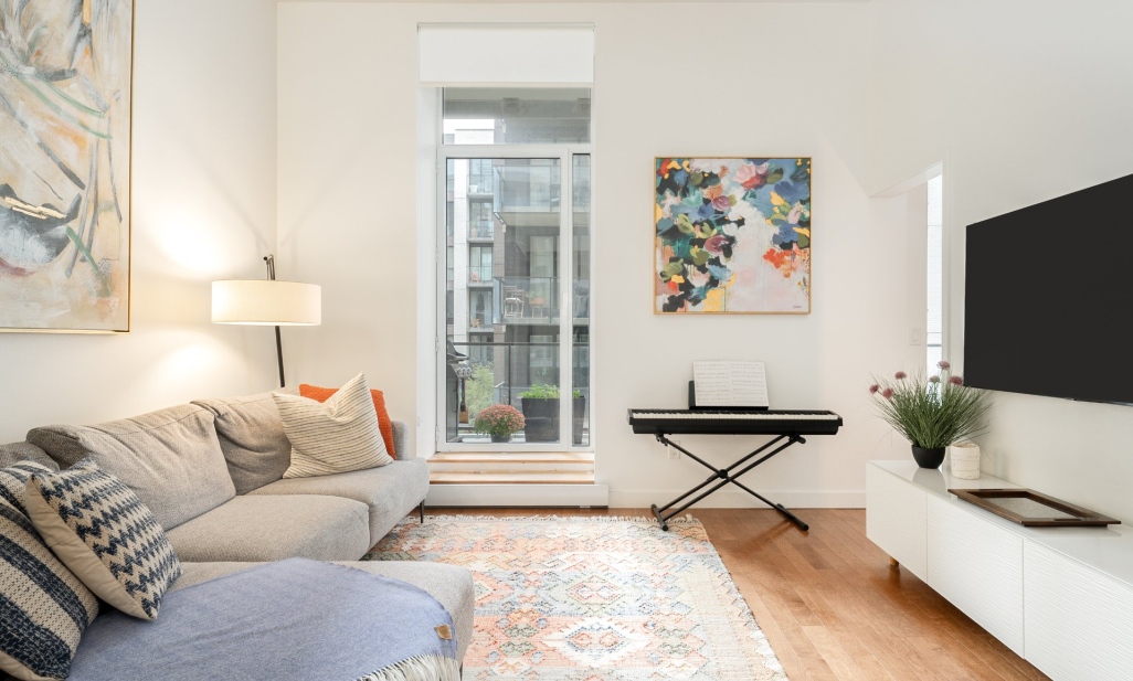 Propriété à Montréal (Villeray/Saint-Michel/Parc-Extension) | 7400 Boul. St-Laurent, app. 206, Montréal (Villeray/Saint-Michel/Parc-Extension)