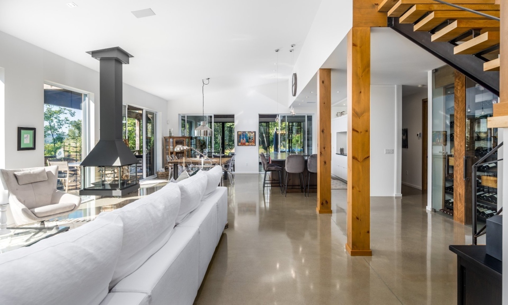 Property in Sainte-Adèle | 1601 Rue O'Connell, Sainte-Adèle