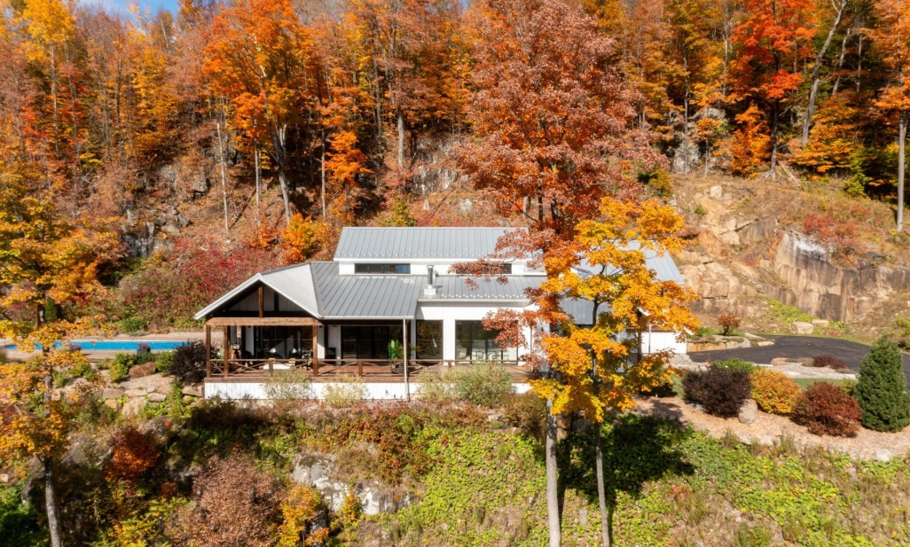 Property in Sainte-Adèle | 1601 Rue O'Connell, Sainte-Adèle