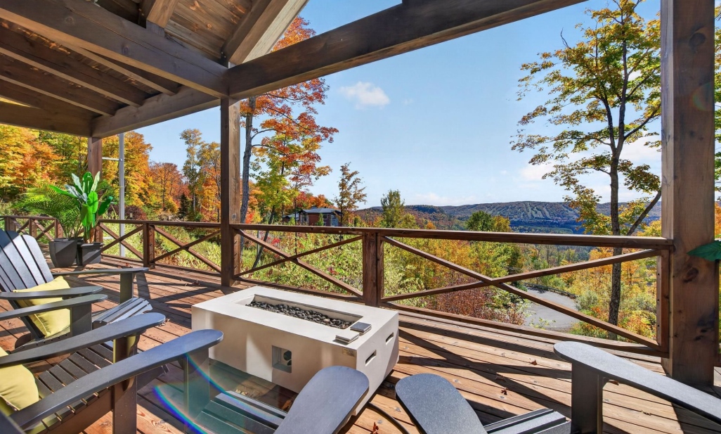 Property in Sainte-Adèle | 1601 Rue O'Connell, Sainte-Adèle