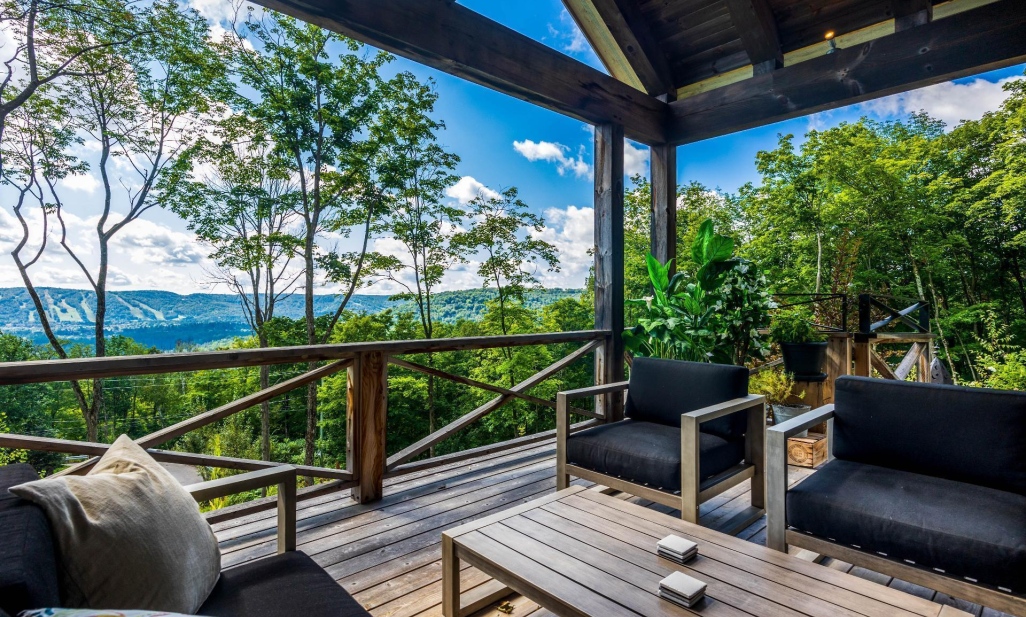 Property in Sainte-Adèle | 1601 Rue O'Connell, Sainte-Adèle