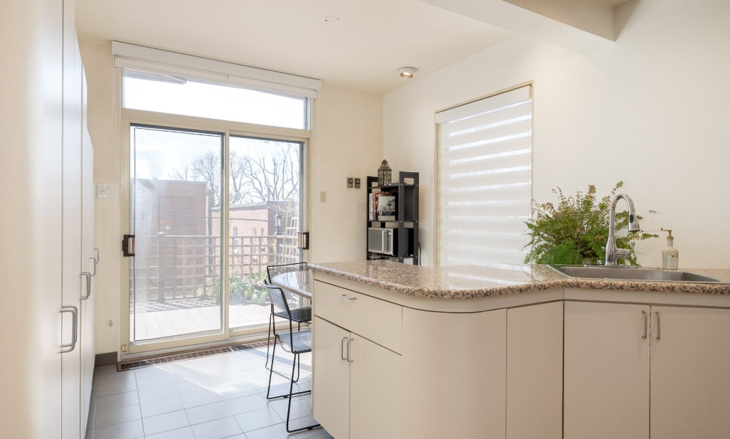 Propriété à Montréal (Côte-des-Neiges/Notre-Dame-de-Grâce) | 5022 Av. Roslyn, Montréal (Côte-des-Neiges/Notre-Dame-de-Grâce)