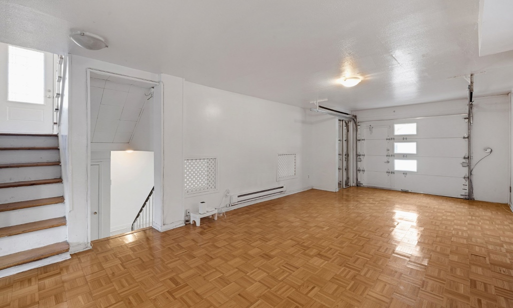 Propriété à Montréal (Ahuntsic-Cartierville) | 12085 Place Cléophas-Soucy, Montréal (Ahuntsic-Cartierville)