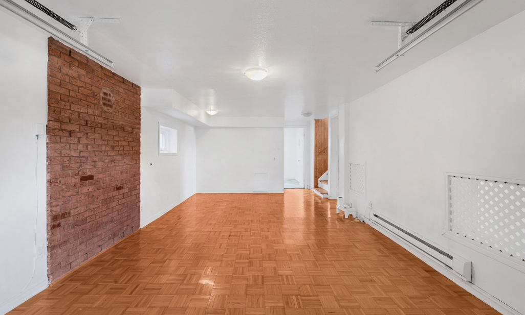 Propriété à Montréal (Ahuntsic-Cartierville) | 12085 Place Cléophas-Soucy, Montréal (Ahuntsic-Cartierville)