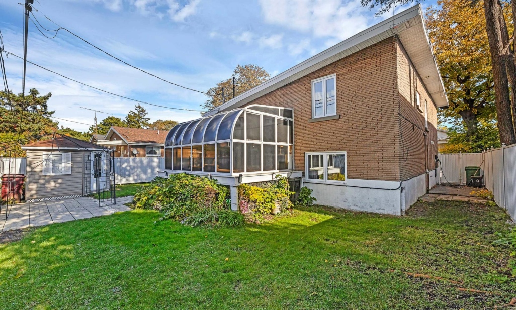 Propriété à Montréal (Ahuntsic-Cartierville) | 12085 Place Cléophas-Soucy, Montréal (Ahuntsic-Cartierville)