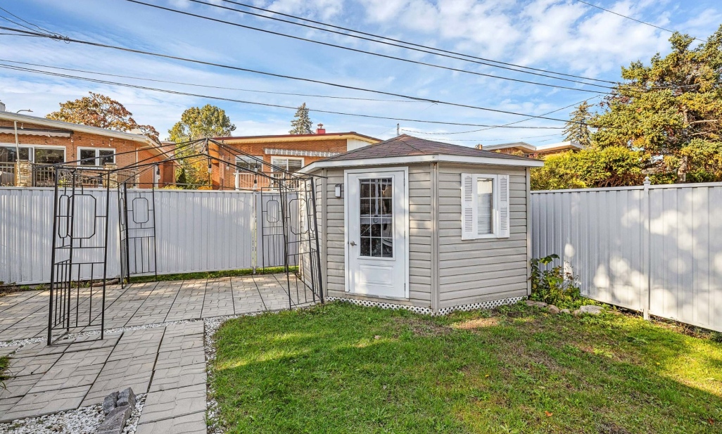 Propriété à Montréal (Ahuntsic-Cartierville) | 12085 Place Cléophas-Soucy, Montréal (Ahuntsic-Cartierville)