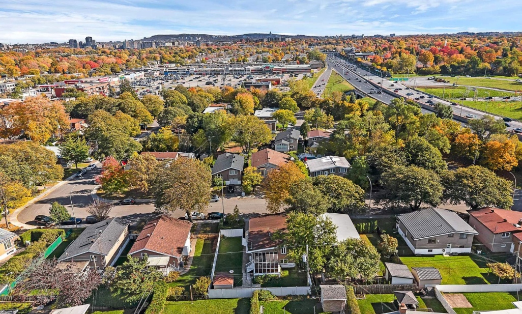 Propriété à Montréal (Ahuntsic-Cartierville) | 12085 Place Cléophas-Soucy, Montréal (Ahuntsic-Cartierville)