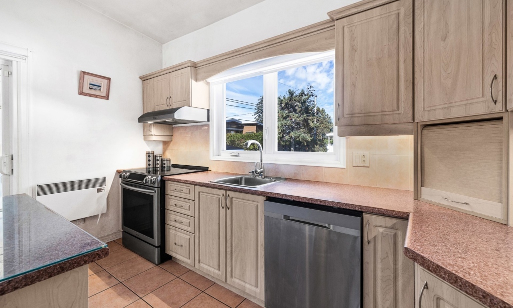 Propriété à Montréal (Ahuntsic-Cartierville) | 12085 Place Cléophas-Soucy, Montréal (Ahuntsic-Cartierville)