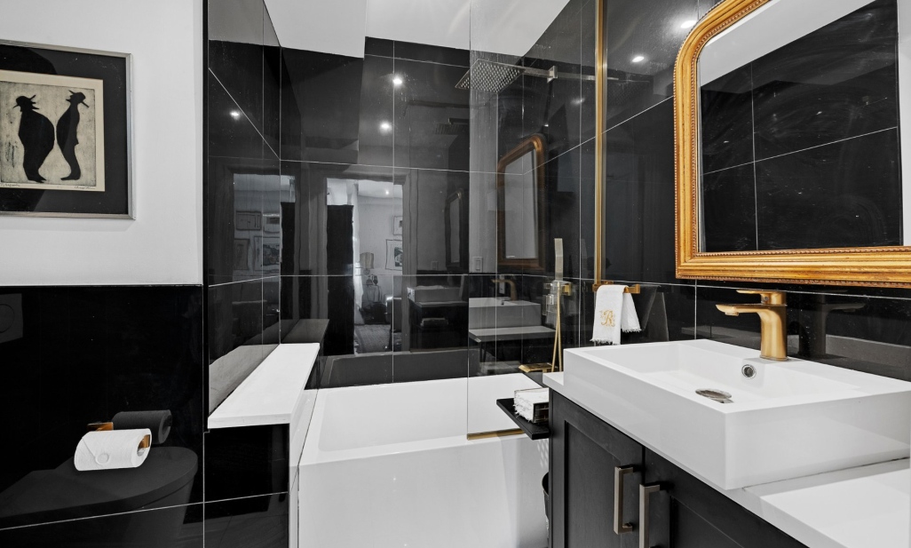 Property in Montréal (Ville-Marie) | 1321 Rue Sherbrooke O., apt. B101, Montréal (Ville-Marie)