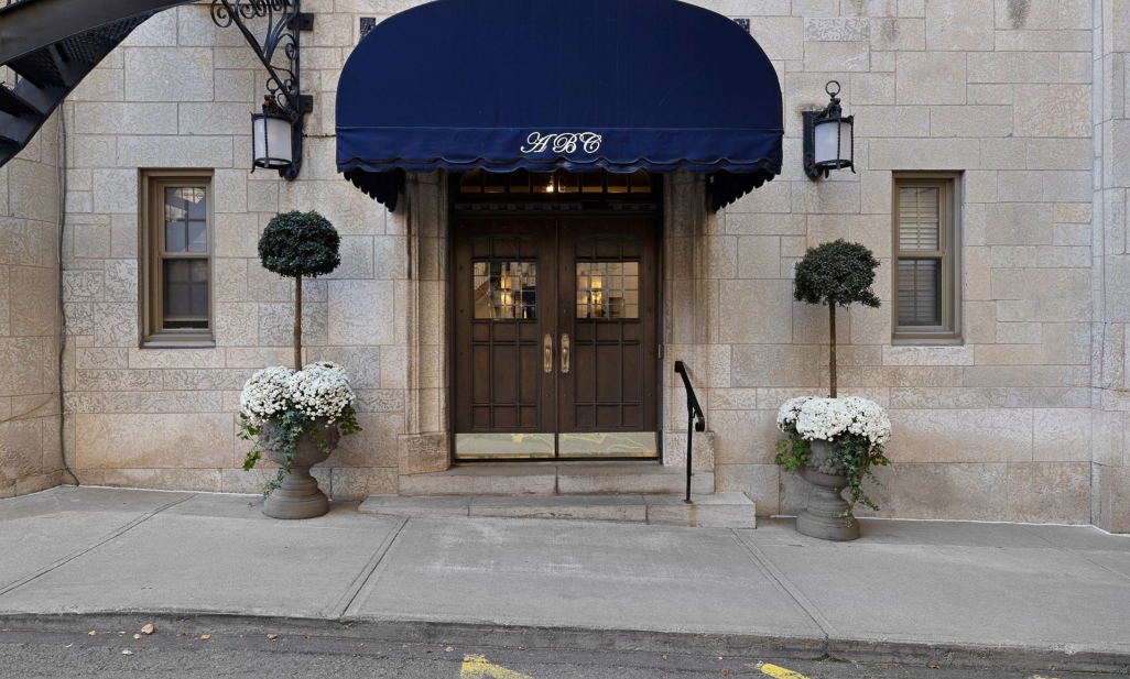 Property in Montréal (Ville-Marie) | 1321 Rue Sherbrooke O., apt. B101, Montréal (Ville-Marie)