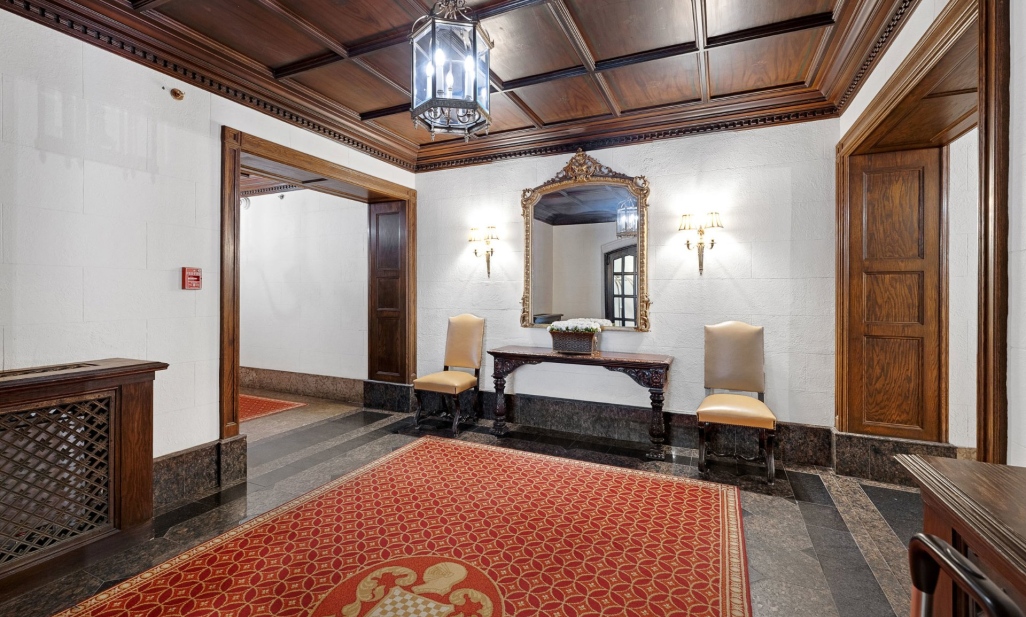 Property in Montréal (Ville-Marie) | 1321 Rue Sherbrooke O., apt. B101, Montréal (Ville-Marie)