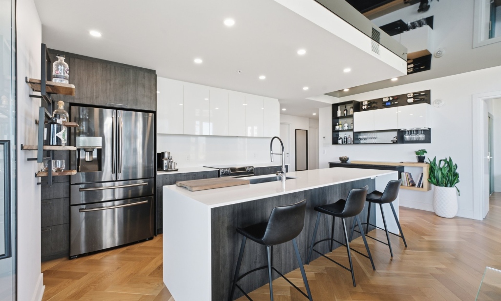 Property in Laval (Chomedey) | 3647 Av. Jean-Béraud, apt. 908, Laval (Chomedey)