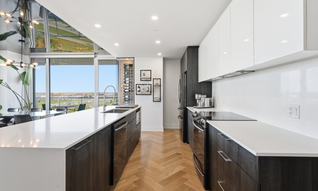 Property in Laval (Chomedey) | 3647 Av. Jean-Béraud, apt. 908, Laval (Chomedey)