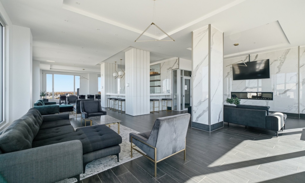 Property in Laval (Chomedey) | 3647 Av. Jean-Béraud, apt. 908, Laval (Chomedey)