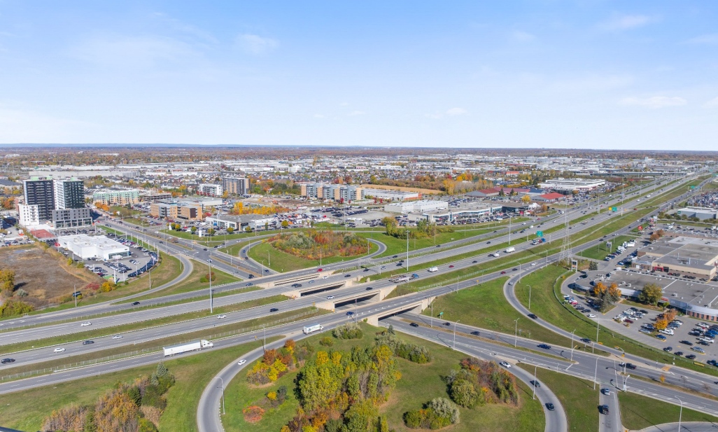 Property in Laval (Chomedey) | 3647 Av. Jean-Béraud, apt. 908, Laval (Chomedey)