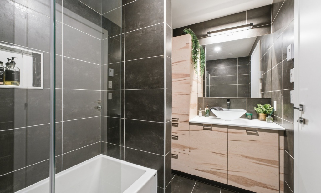 Property in Laval (Chomedey) | 3647 Av. Jean-Béraud, apt. 908, Laval (Chomedey)